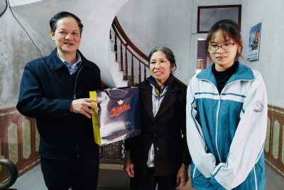 TRƯỜNG THPT C HẢI HẬU “ĐÓN XUÂN QUÝ MÃO ẤM ÁP YÊU THƯƠNG”