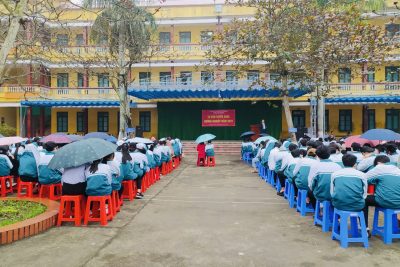 Trường THPT C Hải Hậu thiết thực “Tư vấn hướng nghiệp năm 2023”
